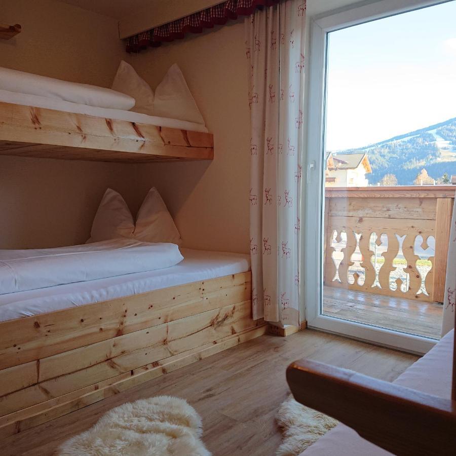 Alpenhostel "Das Besenhaus" アルテンマルクト・イム・ポンガウ エクステリア 写真