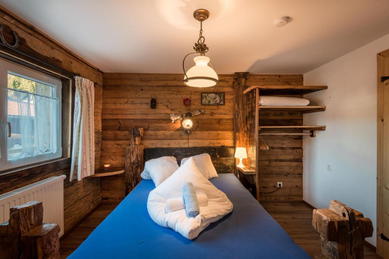Alpenhostel "Das Besenhaus" アルテンマルクト・イム・ポンガウ エクステリア 写真