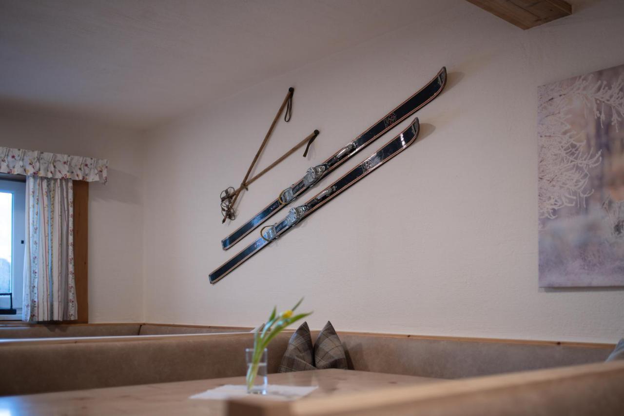 Alpenhostel "Das Besenhaus" アルテンマルクト・イム・ポンガウ エクステリア 写真
