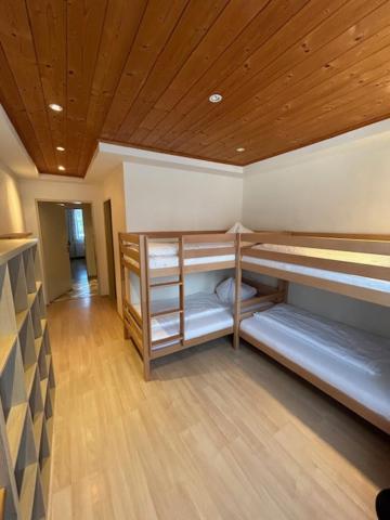 Alpenhostel "Das Besenhaus" アルテンマルクト・イム・ポンガウ エクステリア 写真
