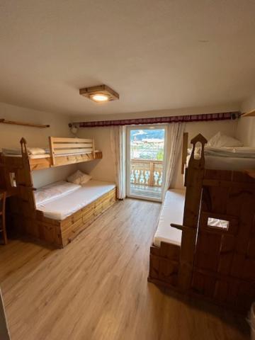 Alpenhostel "Das Besenhaus" アルテンマルクト・イム・ポンガウ エクステリア 写真